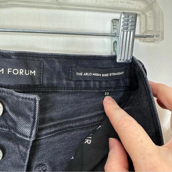 Aritzia Denim Forum - Arlo High Rise Straight -  Black - 23 - Picture 8 of 8